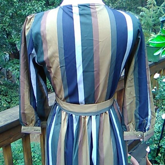 NWT Cufn Basic Striped Midi Dress - Picture 6 of 13